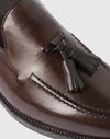 Mocassino tassel loafer in pelle marrone con nappine